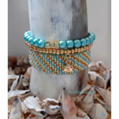 miyuki set in goud met zacht turquoiseblauw miyuki set in goud met zacht turquoiseblauw